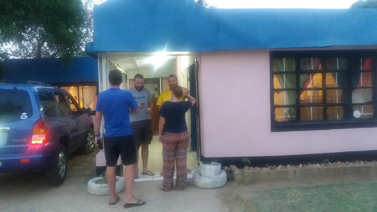 Kumunzi Backpackers Hostel Lusaka Exterior foto